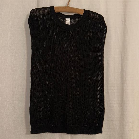 Black Sleeveless Sweater Vest - Picture 3 of 14